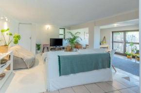 Spacious Ocean & Nature Escape